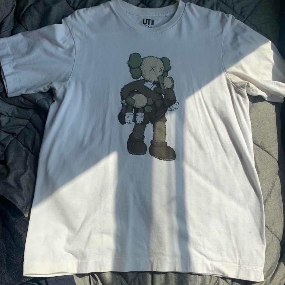 KAWS Uniqlo T Shirt Size M